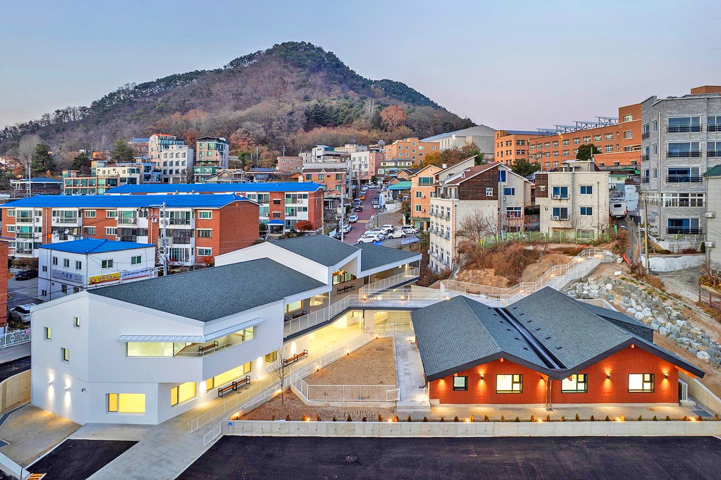 커뮤니티 돌봄센터